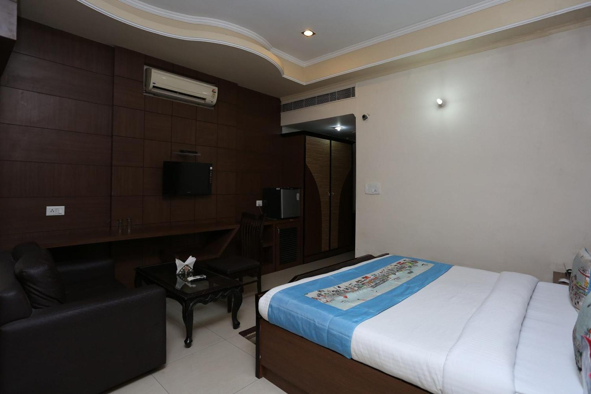 Hotel O Mukut Regency Ghaziabad Luaran gambar